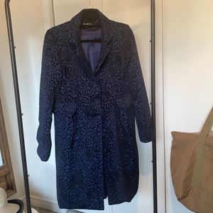 Papillon patterned coat in black/navy brocade